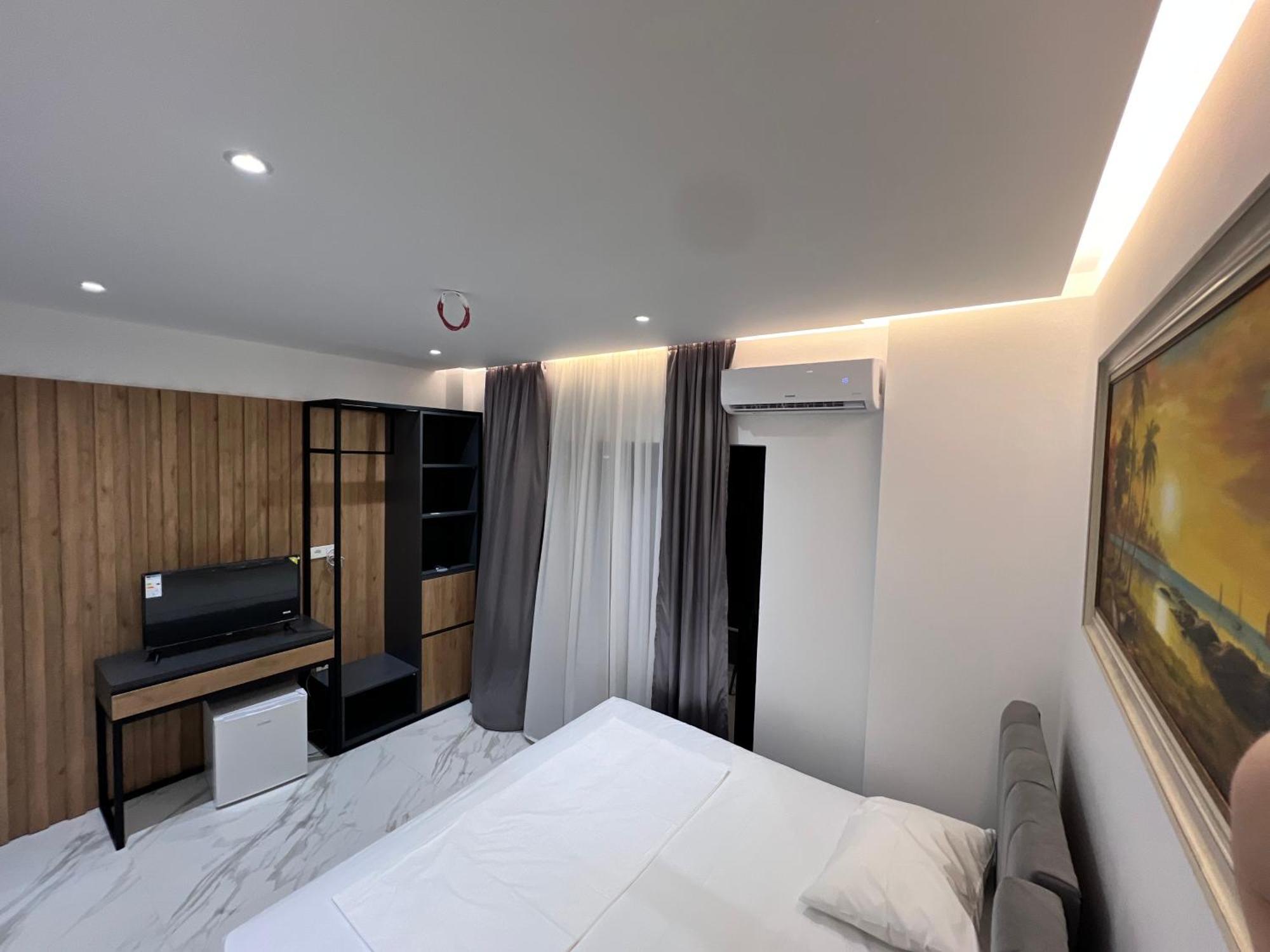 Lezet Hotel Sarandë Exteriér fotografie