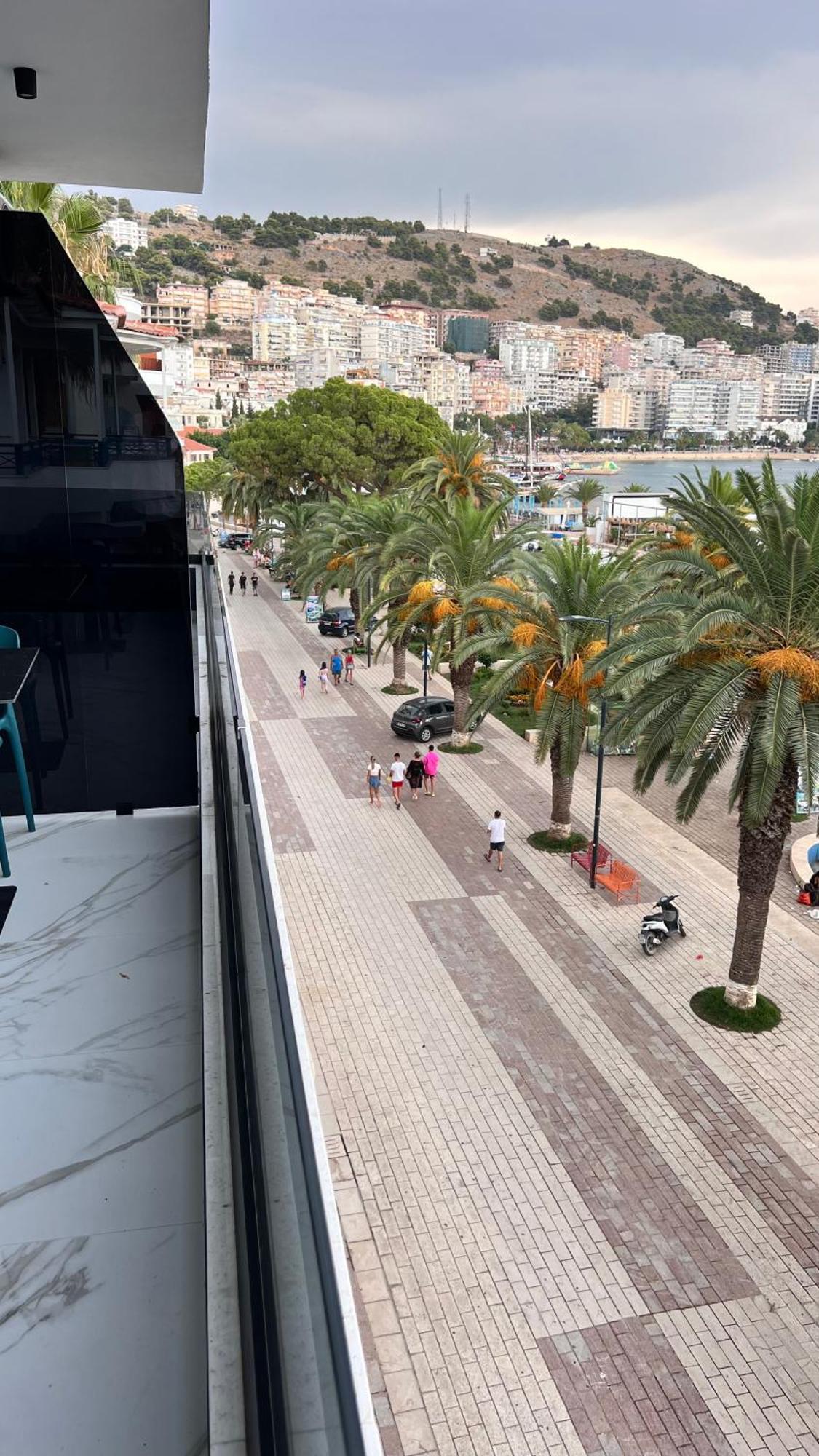 Lezet Hotel Sarandë Exteriér fotografie